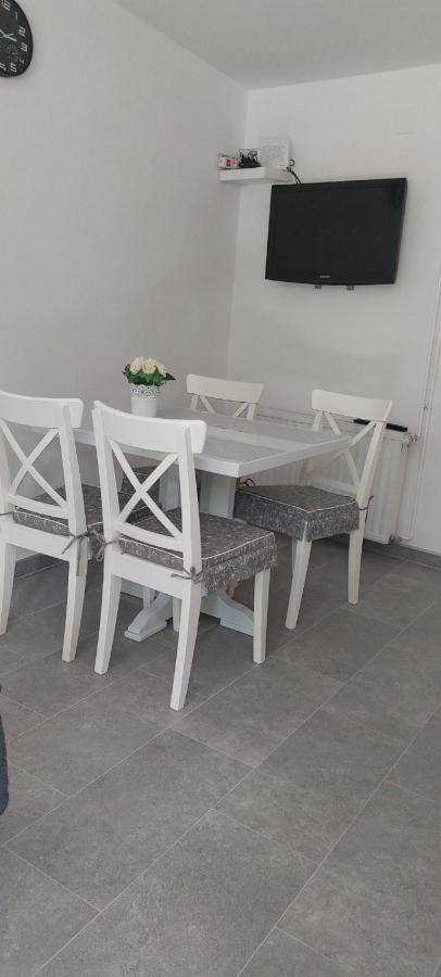 Apartman Bloom Apartment Osijek Bagian luar foto