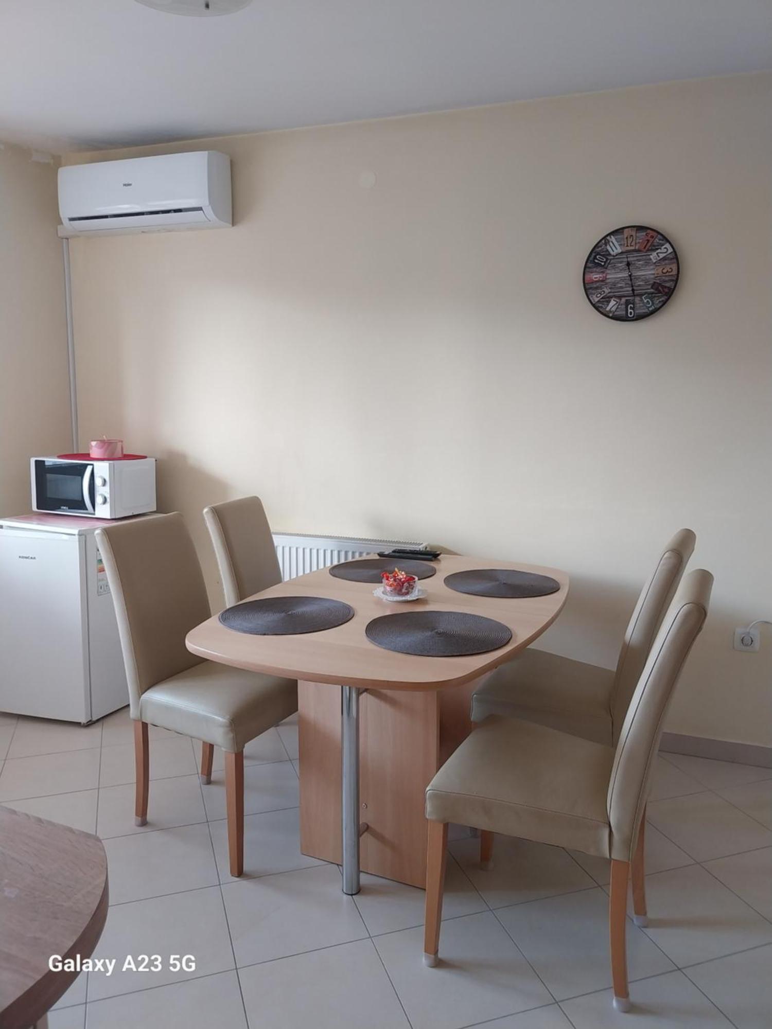 Apartman Bloom Apartment Osijek Bagian luar foto