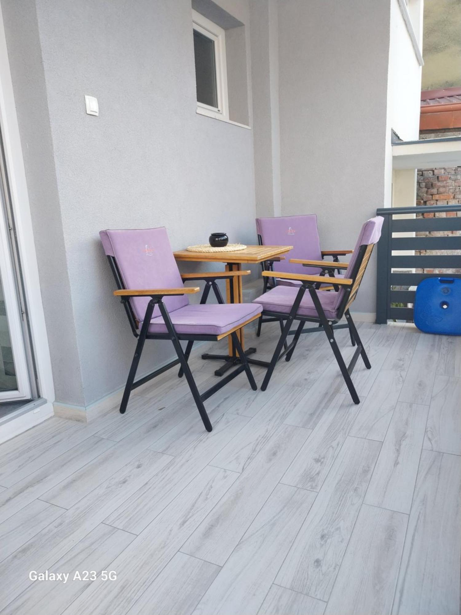 Apartman Bloom Apartment Osijek Bagian luar foto