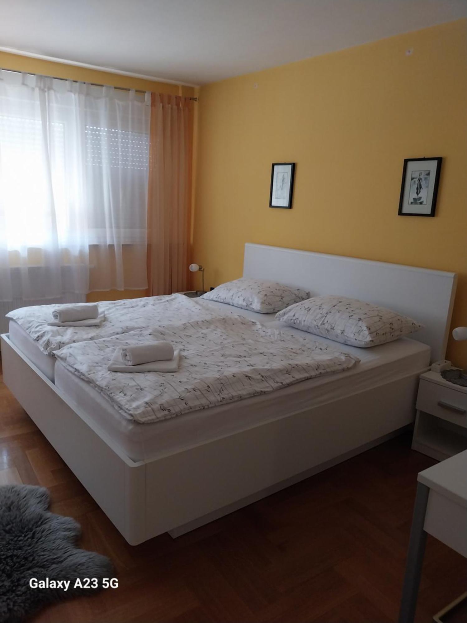 Apartman Bloom Apartment Osijek Bagian luar foto