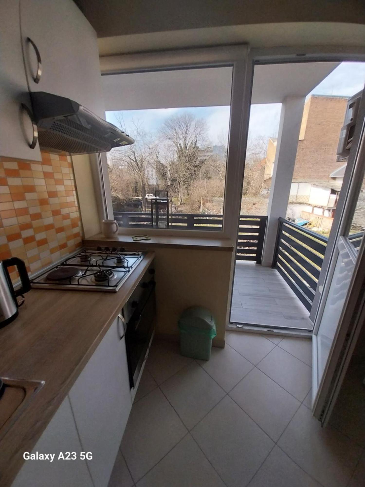 Apartman Bloom Apartment Osijek Bagian luar foto